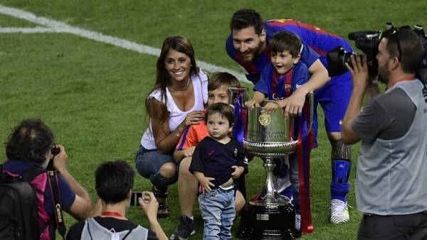 ميسي يكشف عن ميول أطفاله واللاعبين المفضلين ودور أنتونيلا