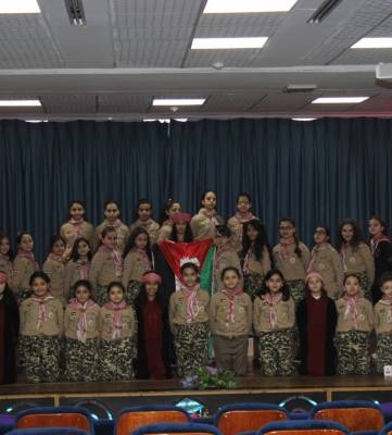 مدارس النظم الحديثة تحتفل بيوم الوفاء للمتقاعدين العسكريين والمحاربين القدامى