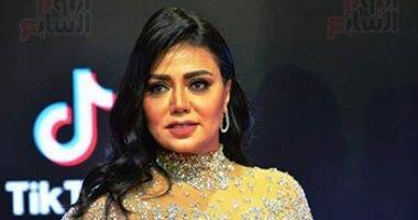 رانيا يوسف تعلق على تصنيف أحدث أفلامها (18+)