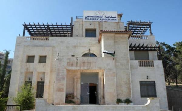 النواصرة يعلق حضوره لجلسات المركز الوطني للمناهج