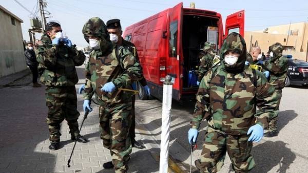 العراق.. تعطيل المدارس والجامعات وإغلاق المحلات العامة لمدة 10 أيام بسبب “كورونا”