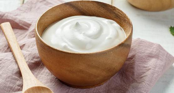 وزارة الصناعة والتجارة تطعم المواطنين لشركات الالبان