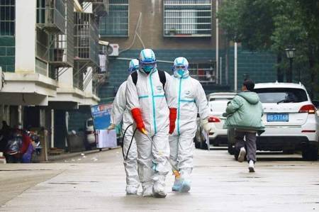 شاهد.. الكويت تحتجز فنانا شهيرا للاشتباه في إصابته بـ فيروس كورونا صور