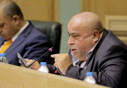 شركة الكهرباء تهدد النائب عطية بمقاضاته