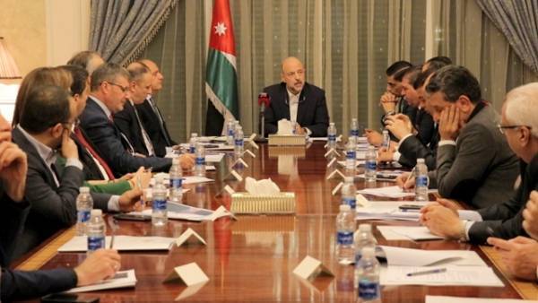 الرزاز يلتقي مدراء الإعلام الرسمي ورؤساء تحرير الصحف اليومية