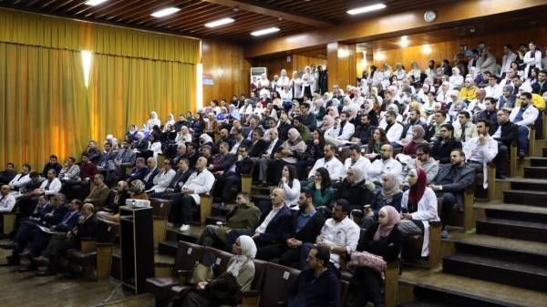 ضمن سلسلة المحاضرات التوعوية التي ينظمها مستشفى الجامعة ندوة تثقيفيّة بعنوان  فيروس الكورونا المستجد (COVID19)