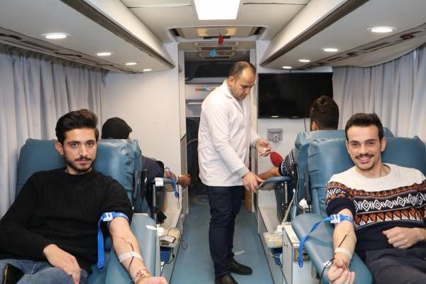 جامعة الزرقاء تنظم حملة تبرع بالدم بعنوان دمك حياة لغيرك