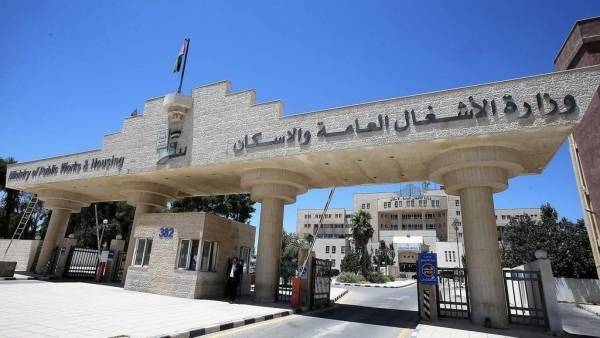 الاشغال تبحث معيقات مشاريع بعض البلديات..والمحارمة يؤكد أن الوزارة ليست المسؤولة