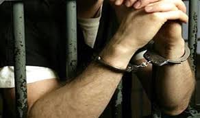 القبض على سارق مركبة بداخلها 3 أطفال في إربد