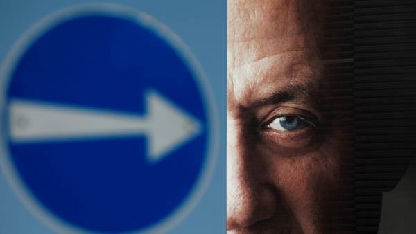 غانتس يقبل شروط ليبرمان لبدء مفاوضات تشكيل الحكومة