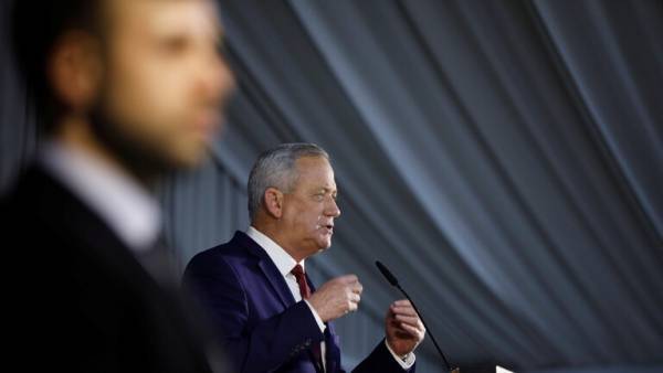 مناصرو نتنياهو يهددون غانتس بالقتل والكنيست يشدد حراسته الأمنية