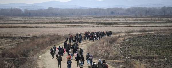 الداخلية التركية: 143 ألف مهاجر عبروا الحدود باتجاه اليونان