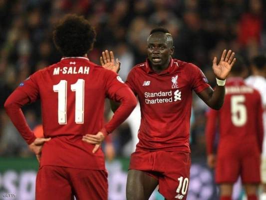 تقارير: صلاح وماني يكرهان بعضهما ويسعيان للانتقال من ليفربول