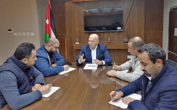 حمادة يدعو لتشكيل لجنة طوارئ لقطاع المواد الغذائية