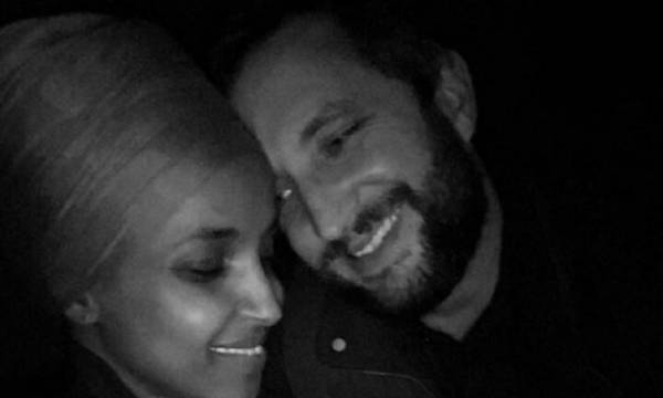 النائب الامريكية إلهان عمر تعلن الزواج من عشيقها  (صورة)