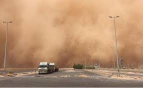 رفع تصنيف المنخفض الجوي القادم إلى عاصفة