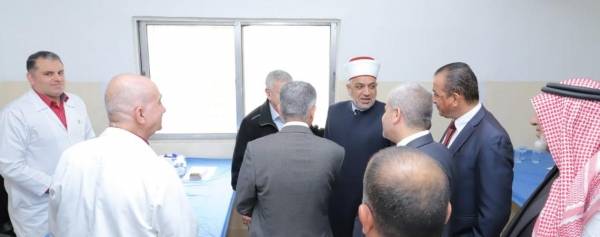 مستشفى المقاصد يقيم يوما طبيا مجانيا في رجم الشامي (صور)