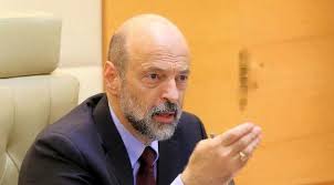 الرزاز: الوضع مطمئن إلى الآن على الجانبين الصحي والاقتصادي