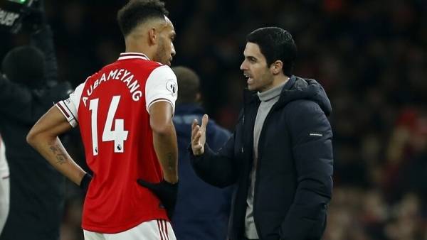 مدرب أرسنال ضحية جديدة للفيروس المرعب