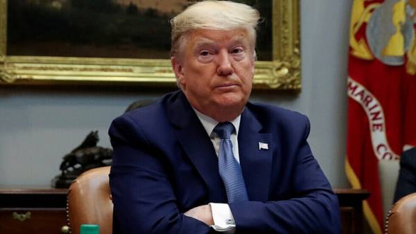 طبيب البيت الأبيض: ترامب التقى مؤخرا شخصين مصابين بفيروس كورونا