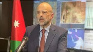 الرزاز يعلق على تهافت المواطنين على الأسواق