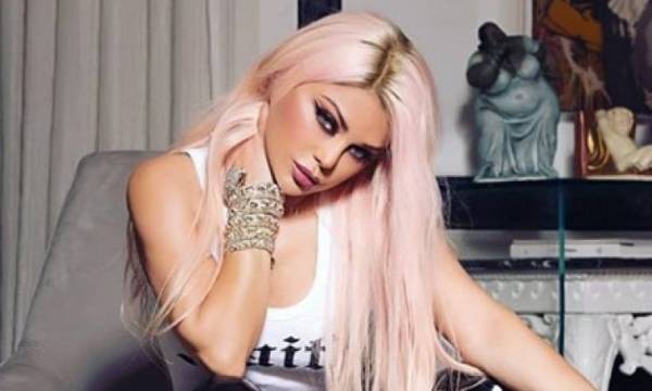 هكذا تحارب هيفاء وهبي وطاقم مسلسل “أسود الفاتح” فيروس كورونا (صورة)