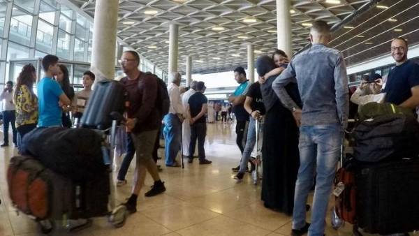 الحكومة: إجراءات حجر صحي احترازية وإجبارية لجميع القادمين للمملكة من اليوم