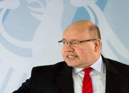 محاولة امريكية للسيطرة على لقاح مضاد لكورونا .. ووزير الاقتصاد الألماني يوجه رسالة قاسية لترامب