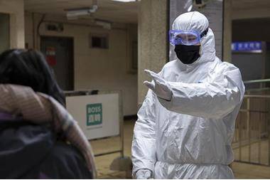 عدد الحالات في الحجر الصحي من (3  5) الاف شخص