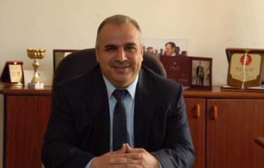 سالم خالد الغويري وأولاده يباركون للدكتور عبد الرحمن الغويري