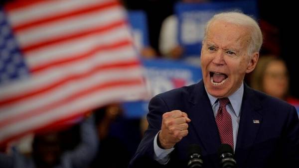 بايدن يفوز بالانتخابات التمهيدية للديمقراطيين في 3 ولايات أمريكية