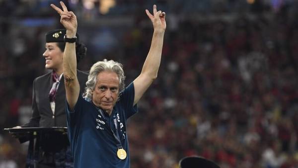 العينة الثانية لمدرب فلامنغو تأتي سلبية في الكشف عن فيروس كورونا