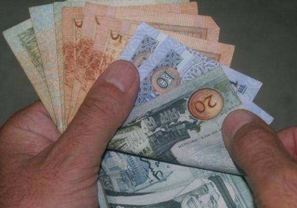 تجارة عمان تدعو لاستمرار البنوك في عملها .. وفتح محال الصرافة