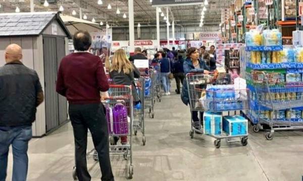 الأمريكيون يسافرون إلى المكسيك لشراء ورق التواليت