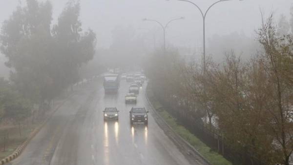 أجواء باردة وماطرة وكتلة هوائية من أصل قطبي اليوم