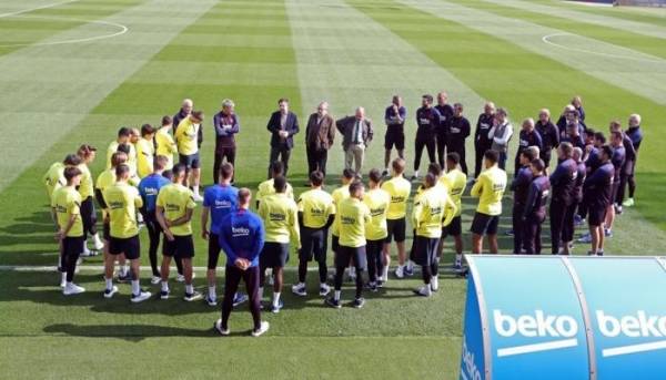 برشلونة يستنجد بلاعبيه للنجاة من أزمة كورونا