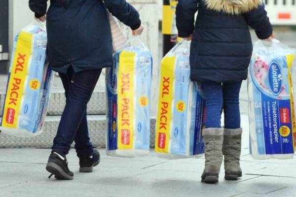 شرطة بريطانيا تضبط عصابة لسرقة ورق التواليت