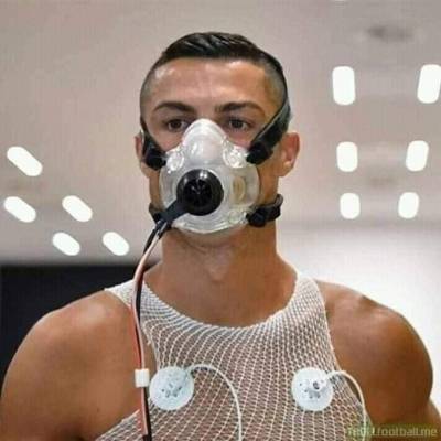 بعد تأكيد ثلاث حالات إصابة في وفنتوس كريستيانو رونالدو يخضع لفحص كورونا