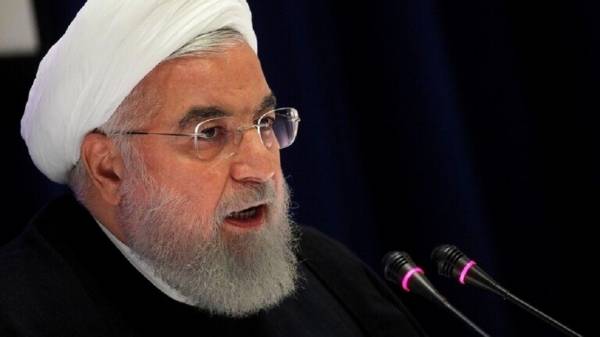 روحاني يعلن شروط بلاده لقبول مساعدة أمريكا في مكافحة فيروس كورونا