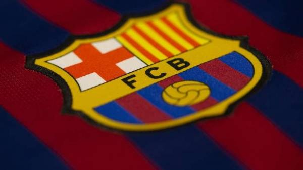 برشلونة يفاوض لاعبيه لتخفيض رواتبهم