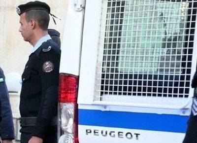 دبيكة كورونا ...القبض على 26 شخصا قاموا بخرق حظر التجول بالدبكة (فيديو)