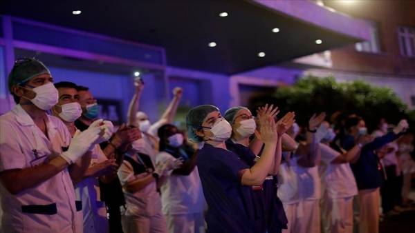 مدريد.. جثامين كورونا في صالات التزلج