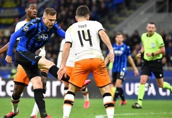 مباراة قد تكون السبب بتفشي فيروس كورونا في إيطاليا