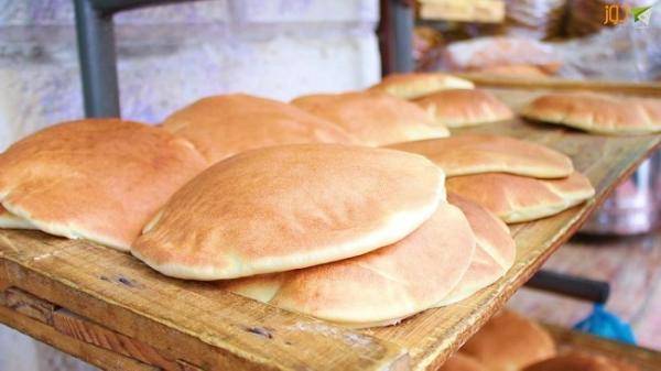 اصحاب مخابز في الشونة الشمالية يناشدون الحكومة تزويدهم بمادة الطحين