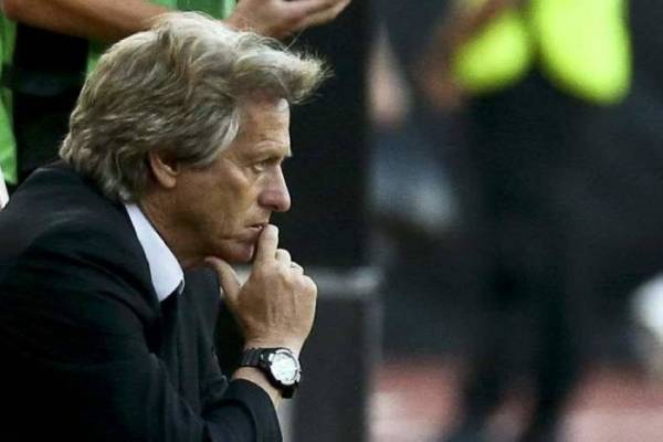 جورجي جيسوس يتمنى إصابة صحفيين ضايقوه بكورونا