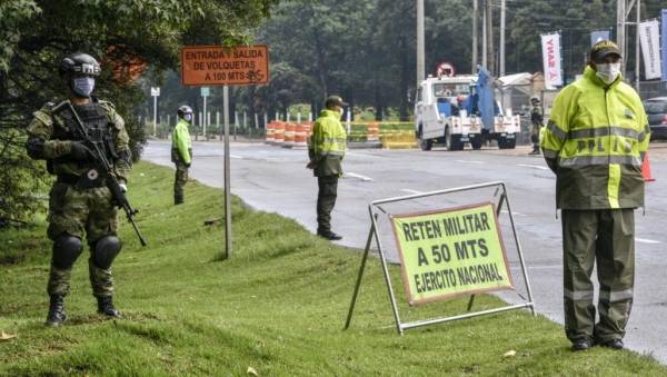 انتشار كورونا.. باحثون يحذرون من سيناريوهات كارثية ويطالبون بالصرامة لتطبيق الحجر