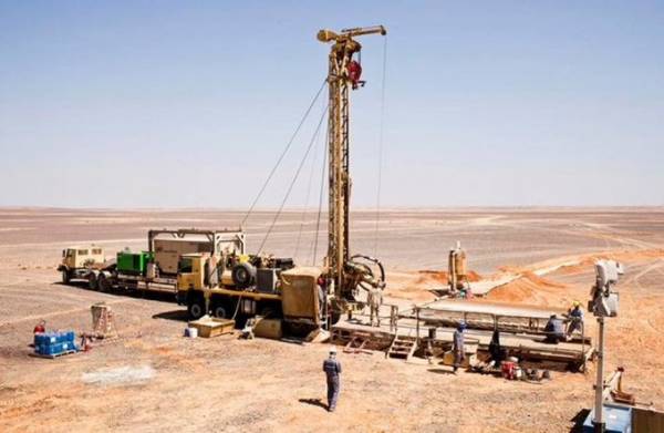 شركات عطارات و موظفيها يساهمون بمبلغ 100 الف دينار لدعم الحكومة لمواجهة فايروس كورونا