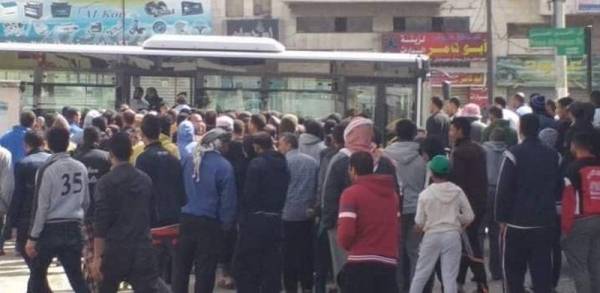 هل ينتقل كورونا بشراء السلع من البقالة؟