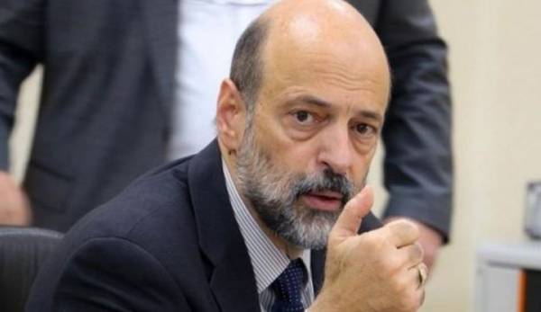 الرزاز: كل من يطلب الفحص من تلقاء نفسه هو بطل وقدوة