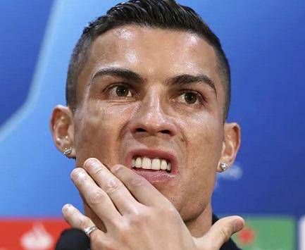 رونالدو يتنازل عن 10 ملايين من راتبه